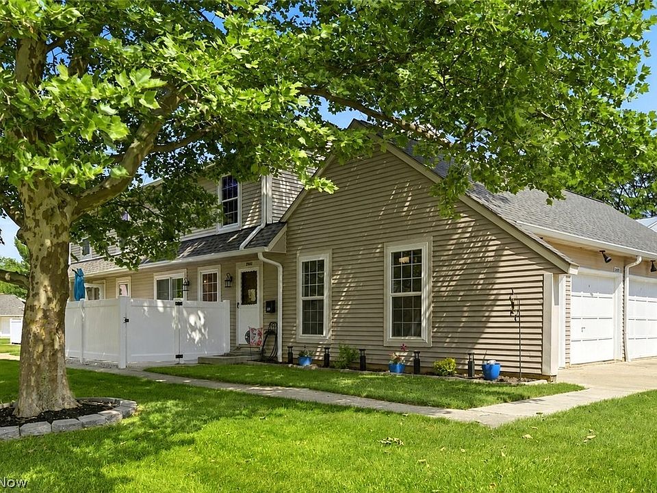 1st image of 20468 Williamsburg Ct #208C