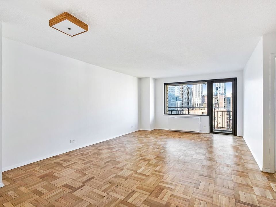 1st image of 2039 Broadway #12L
