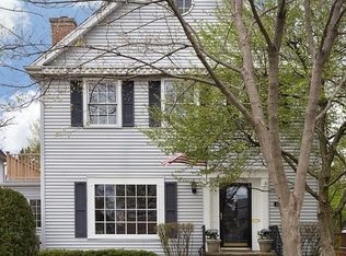 536 Exmoor Rd, Kenilworth, IL 60043