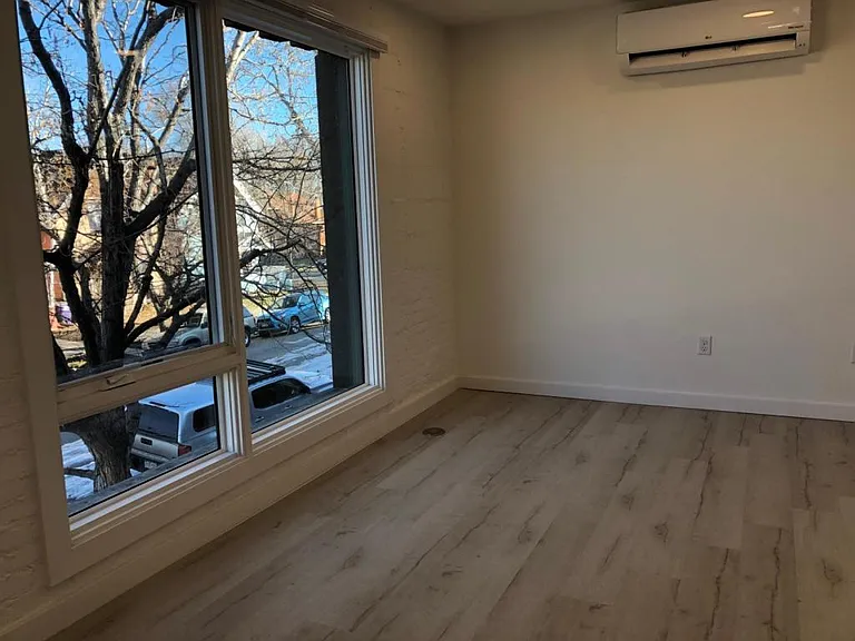 2959 N Franklin St — Photo 10