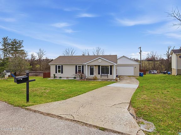 3rd image of 1003 Ravenwood Dr