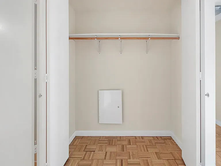 308 E 38th St #14B — Photo 10