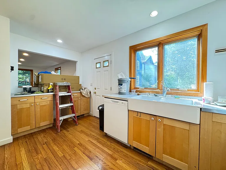 23 Edwards St — Photo 13