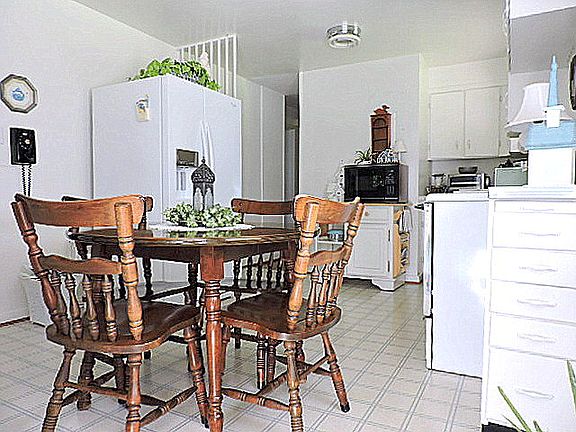 5th image of 324 Slaughter Ave