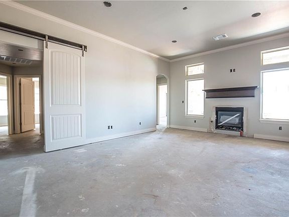 4th image of 18621 Groveton Blvd