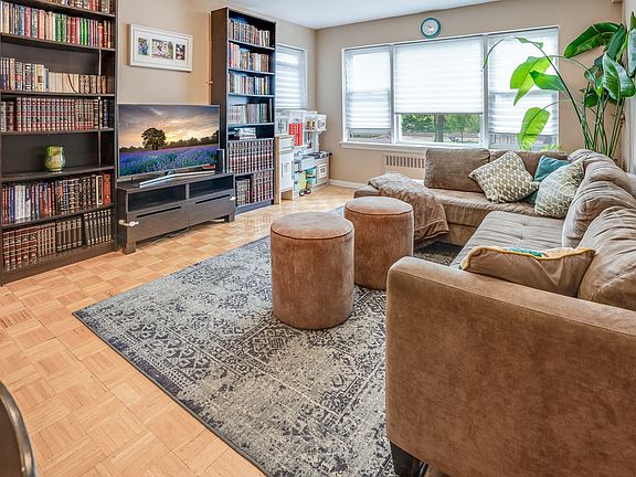 5th image of 3850 Hudson Manor Ter APT 1AE