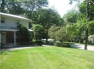 2nd image of 3 Harlow Ln