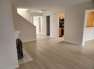 2 Bluff Ct, Hercules, CA 94547