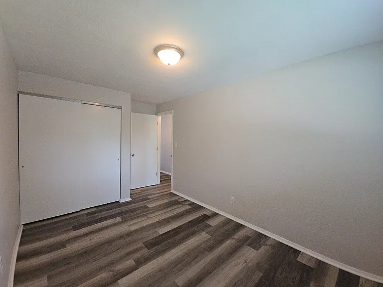 1015 E Pearl St #D — Photo 12