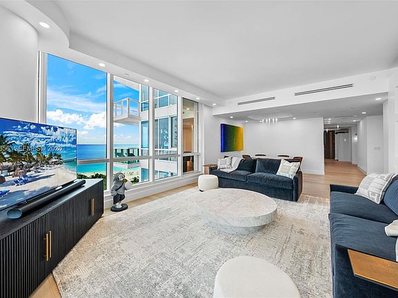 4th image of 100 S Pointe Dr #1409/10