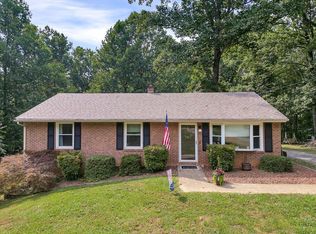 213 Forest Ridge Dr, Vinton, VA 24179
