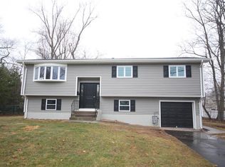 11 Gable Rd, New City, NY 10956