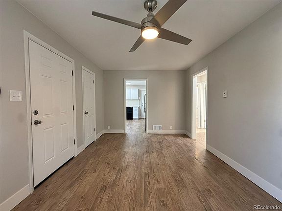 5th image of 940 Moline Street