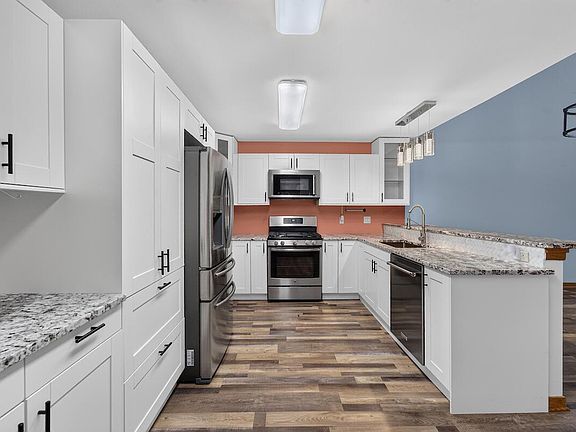 3rd image of 3745 Cheyenne COURT