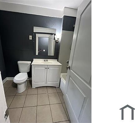 4th image of 11606 Castlewood Ave