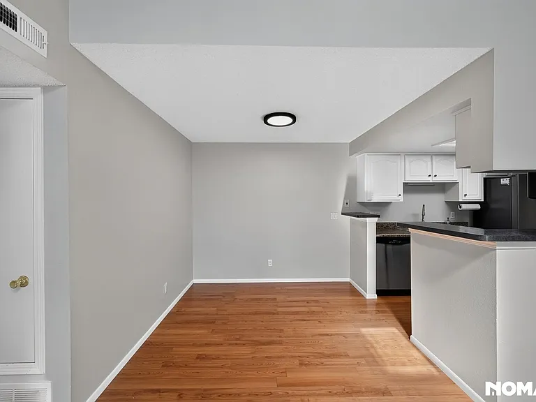 8225 Fairmount Dr #7-203 — Photo 11