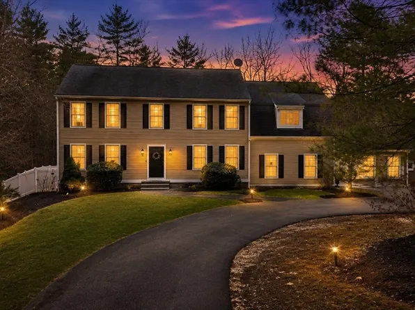 159 High St, Carver, MA 02330