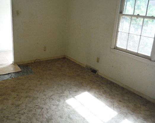 4th image of 6623 Barrington Dr