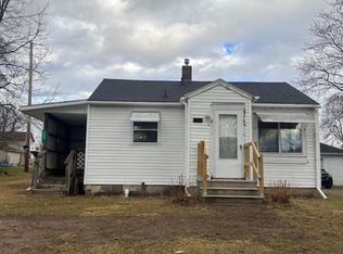 296 W Congress St, Caro, MI 48723
