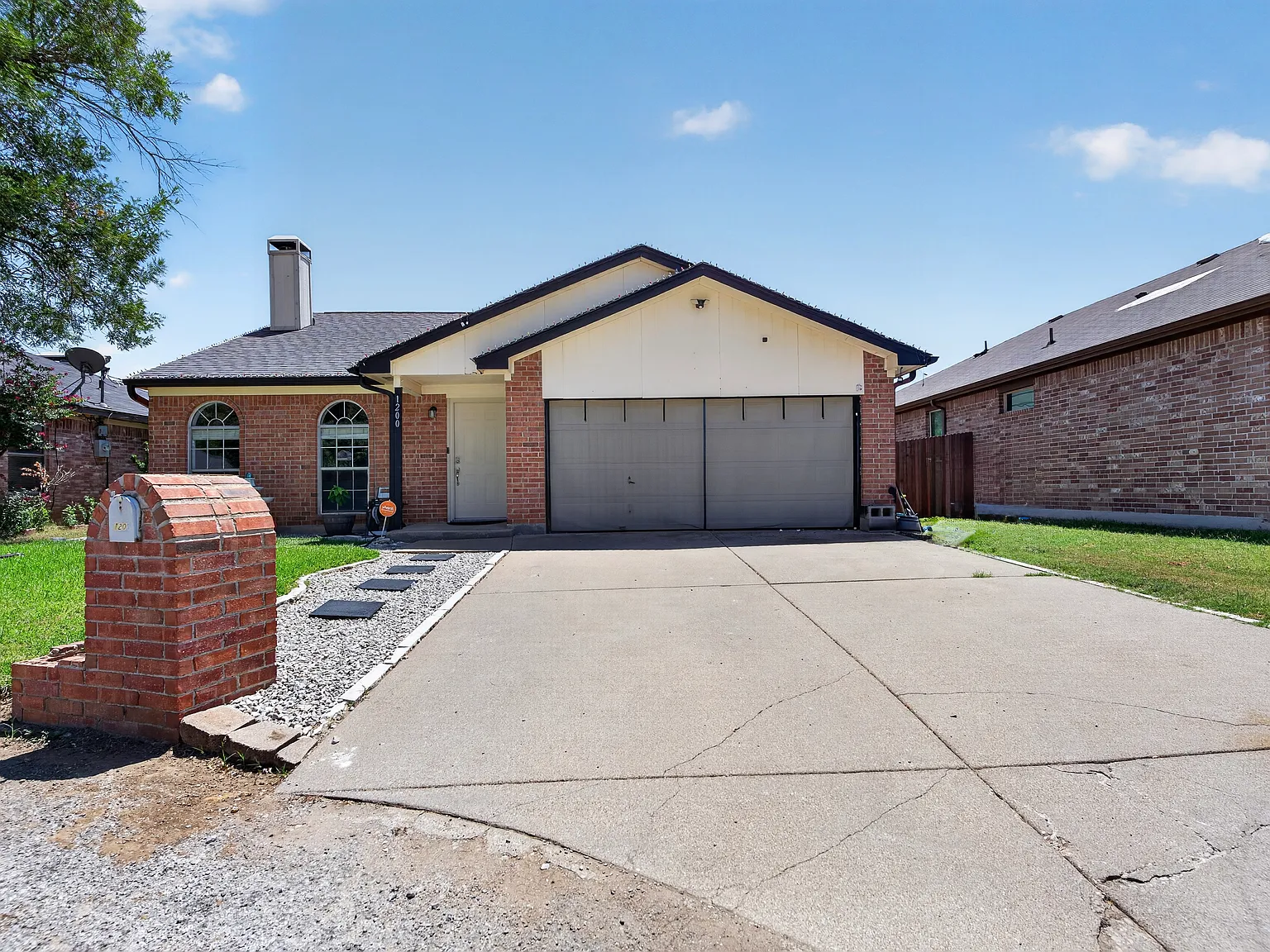 1200 Nicole Way — Photo 1