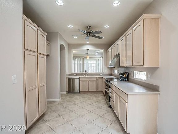 2nd image of 10376 Felice Ave