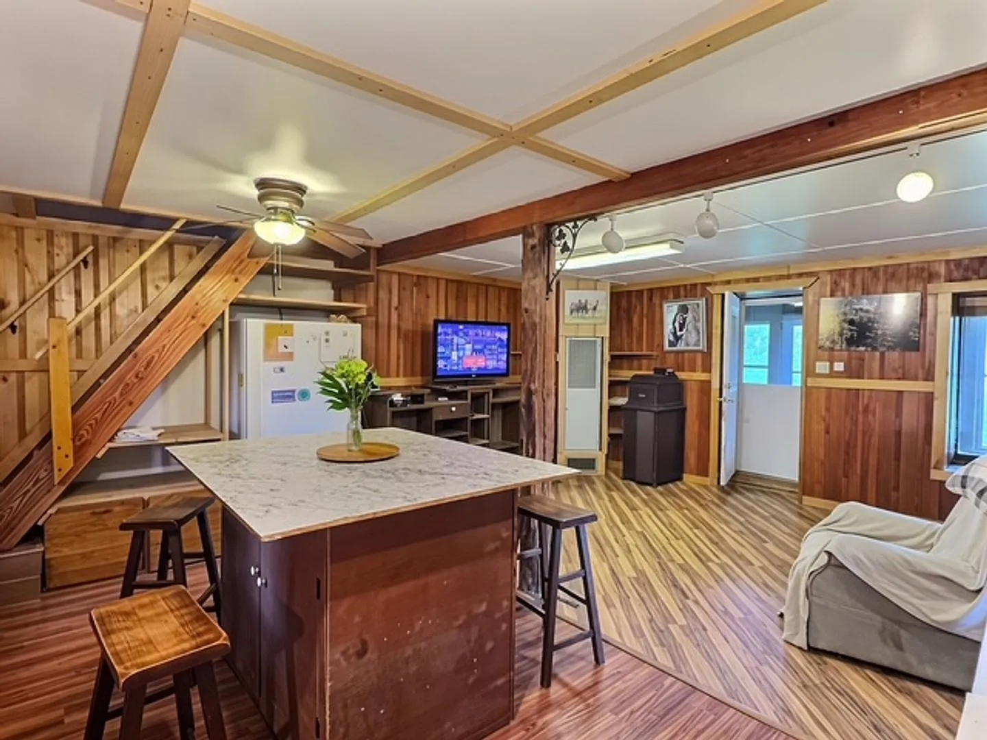 Cute Country Cottage — Photo 3