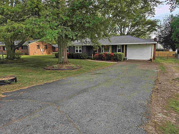 2nd image of 7 Outter Dr