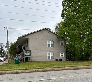 4th image of 102-108 Thornbrook Ct