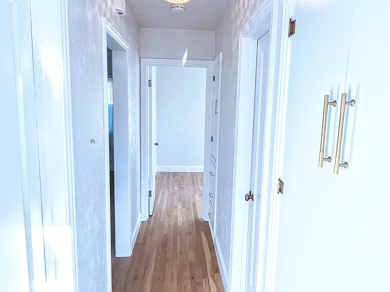 917 E Willamette Ave — Photo 6