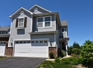 668 Acadia Cir #86, Crystal Lake, IL 60014