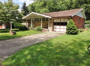 209 Brookhaven Dr, Nitro, WV 25143
