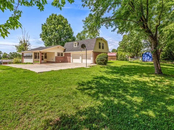 1117 Peninsula Dr, Gallatin, TN 37066