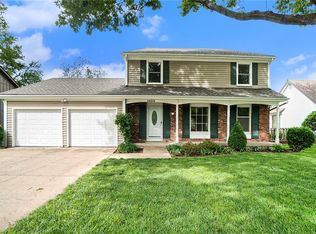 14310 S Summertree Ln, Olathe, KS 66062