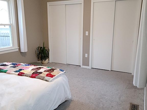 5th image of 1640 Pell Dr