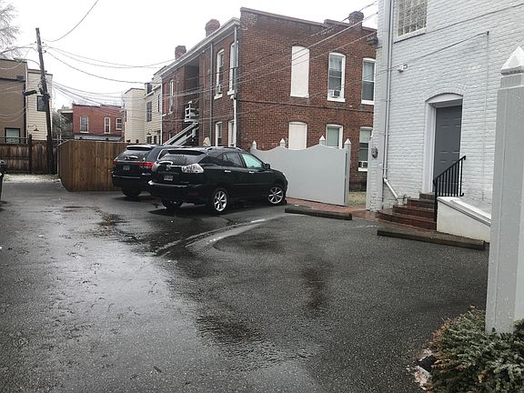 3rd image of 2401 Park Ave APT 1