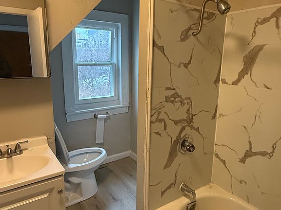 2nd image of 25 Franklin St #1