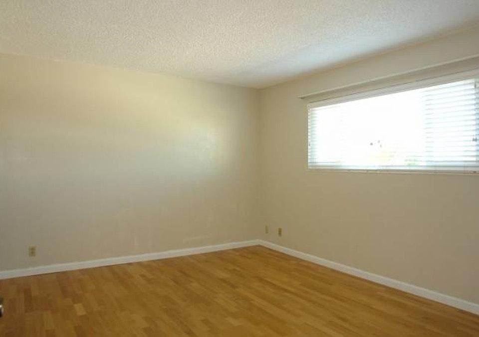 1st image of 3434 Duchess Ct