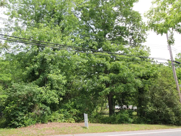 221 Magnolia Ave, Toms River, NJ 08757