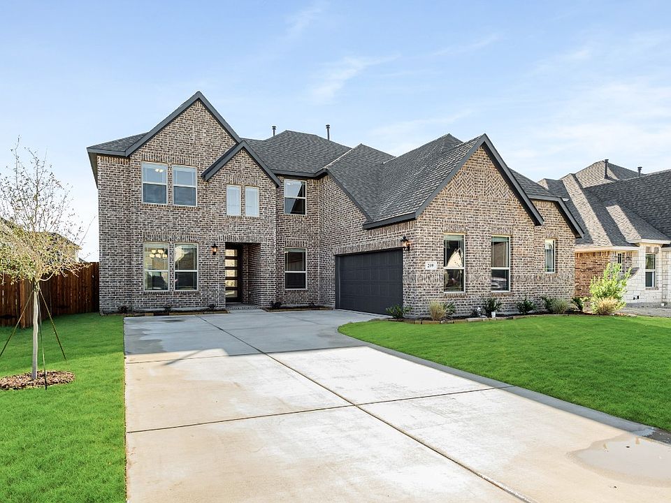 1st image of 209 Clairmont Dr