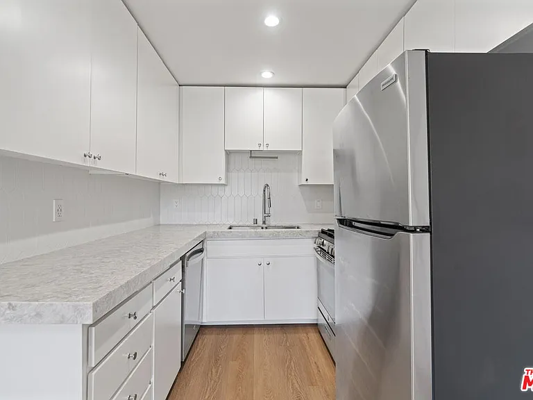 3939 Moore St #106 — Photo 7