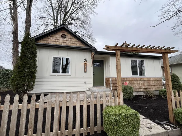 710 W McLoughlin Blvd, Vancouver, WA 98660