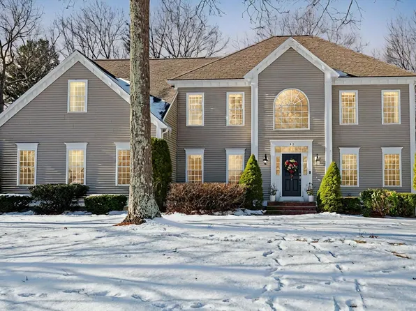 43 Northern Spy Rd, Franklin, MA 02038