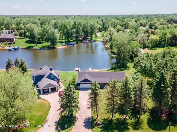 9491 W Scenic Lake Dr, Laingsburg, MI 48848