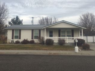 585 W Targhee St, Saint Anthony, ID 83445