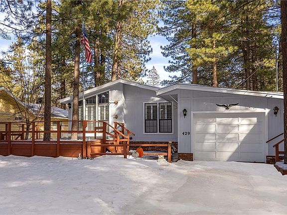 4th image of 429 Chickadee Dr