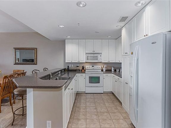 5th image of 22628 Island Pines Way #1402