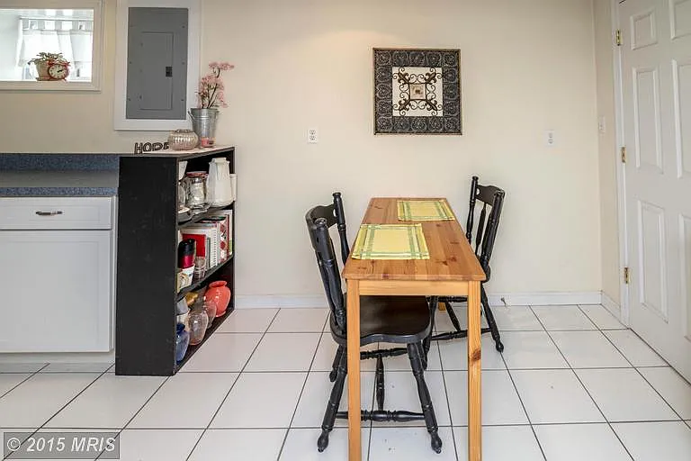 2 bed, 1100 sqft, $2,400 — Photo 4