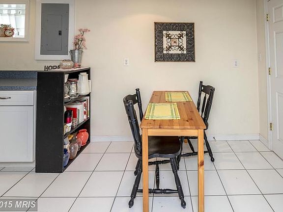 4th image of 2218 N Vermont St #2