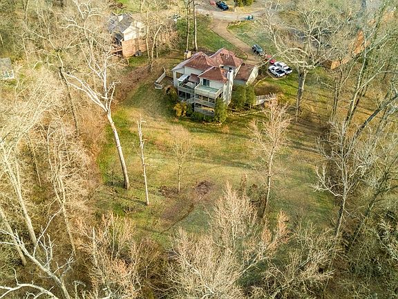 5th image of 6 Hilltop Dr