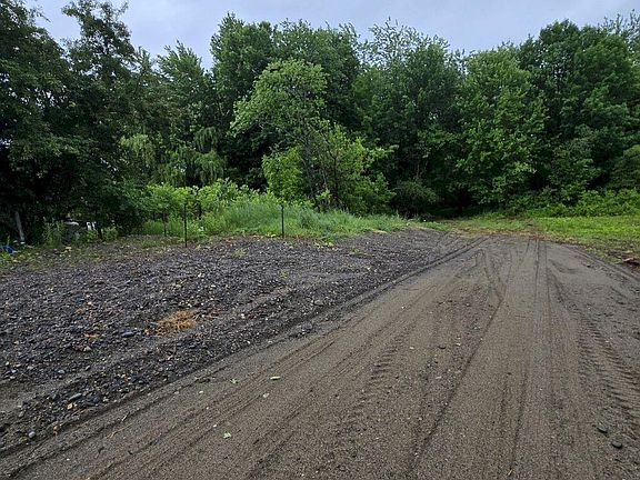 3rd image of 1158 Farmington Falls Road